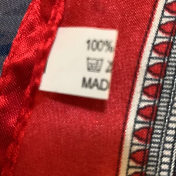 Set of three 24” X24” scarves. Navy blue, gray and red - Picture 4 of 5